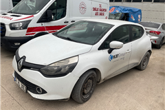 4 - 2016 Renault Clio 1.5 dCi Joy 