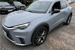 1 - 2024 Lexus LBX 1.5 Hybrid Relax LBX