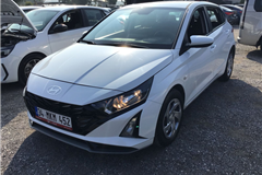 4 - 2024 Hyundai i20 1.0 T Jump 