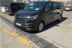 77 - 2025 Renault Trafic 2.0 dCi Passenger Grand