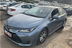 29 - 2025 Toyota Corolla 1.5 Dream 