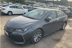 27 - 2025 Toyota Corolla 1.5 Dream 