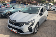 23 - 2024 Renault Clio 1.0 TCe EVOLUTION  