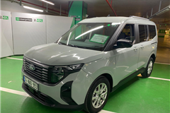 5 - 2025 Ford Tourneo Courier 1.5