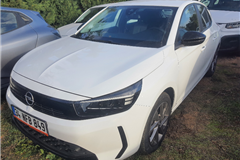 62 - 2025 Opel Corsa 1.2 Edition 