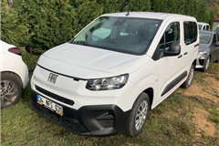 40 - 2025 Fiat Doblo Combi 1.5