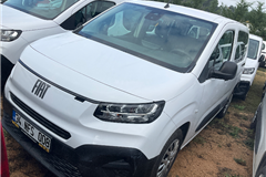 34 - 2025 Fiat Doblo Combi 