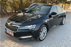 26 - 2023 Skoda Superb 2.0 TSI LAURİN