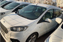 13 - 2020 Ford Tourneo Courier 1.5 TDCi Delux 