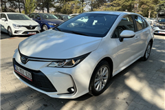 15 - 2024 Toyota Corolla 1.8 Hybrid Dream 