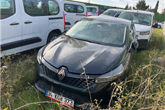 32 - 2023 Renault Clio 1.0 TCe EVOLUTION  