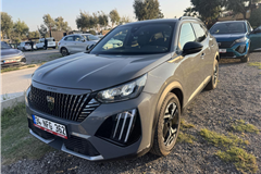 17 - 2025 Peugeot 2008 1.2 PureTech Allure 