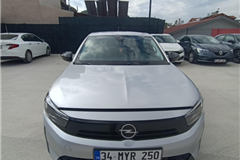 10 - 2025 Opel Corsa 1.2 Edition 