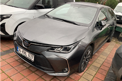 18 - 2024 Toyota Corolla 1.8 Hybrid Flame X-Pack 