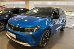 25 - 2022 Opel Grandland 1.5 D Ultimate 