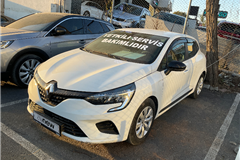 10 - 2023 Renault Clio 1.0 TCe Joy 