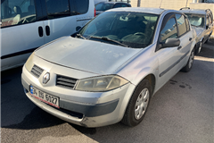37 - 2006 Renault Megane 1.4 Authentique 