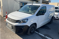 60 - 2022 Peugeot Partner 1.5
