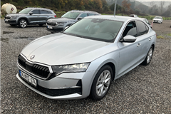 13 - 2024 Skoda Octavia 1.5 TSI PREMIUM