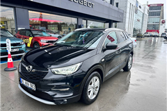 83 - 2021 Opel Grandland X 1.2 Edition 