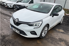 8 - 2022 Renault Clio 1.0 TCe Touch 