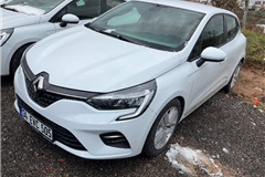 5 - 2021 Renault Clio 1.0 TCe Touch 
