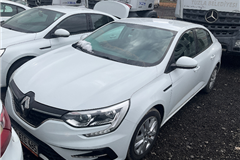 4 - 2021 Renault Megane 1.5 Blue DCI Joy 
