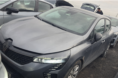 4 - 2023 Renault Clio 1.0 TCe Equilibre 