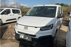 49 - 2025 Fiat Doblo Combi 1.5 Bluehdi Easy 