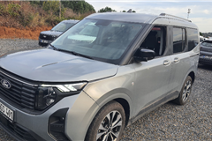 9 - 2025 Ford Tourneo Courier 1.0 Titanium 