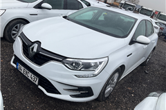 4 - 2021 Renault Megane 1.5 Blue DCI Joy 