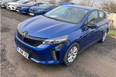 4 - 2023 Renault Clio 1.0 TCe Equilibre 