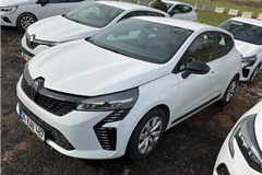 8 - 2023 Renault Clio 1.0 TCe Equilibre 