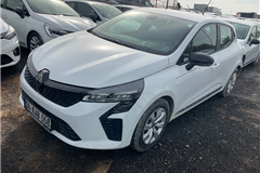 17 - 2023 Renault Clio 1.0 TCe Equilibre 