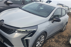 13 - 2023 Renault Clio 1.0 TCe Equilibre 