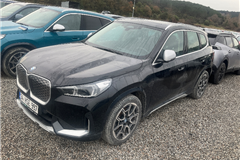 32 - 2023 BMW IX1 eDrive 20 X LINE S 