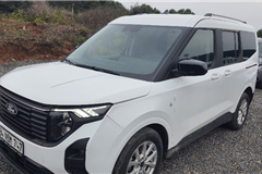 39 - 2025 Ford Tourneo Courier 1.5 TDCi Titanium 
