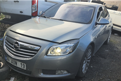 9 - 2011 Opel Insignia 2.0 CDTI Cosmo 