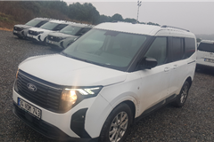 56 - 2025 Ford Tourneo Courier 1.5 TDCi Titanium 