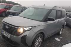 51 - 2025 Ford Tourneo Courier 1.5 TDCi Titanium 