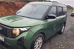 54 - 2025 Ford Tourneo Courier 1.5 TDCi Titanium 