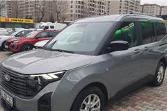 5 - 2025 Ford Tourneo Courier 1.5 TDCi Titanium 