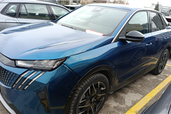 17 - 2025 Peugeot 3008 1.2 Hybrid Allure 