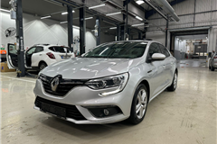 60 - 2020 Renault Megane 1.3 TCe Joy 