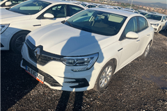 6 - 2021 Renault Megane 1.5 Blue DCI Touch 