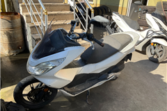 61 - 2017 Honda PCX