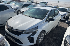 16 - 2023 Renault Clio 1.0 TCe Equilibre 