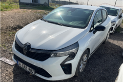 28 - 2023 Renault Clio 1.0 TCe Equilibre 