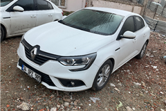 38 - 2020 Renault Megane 