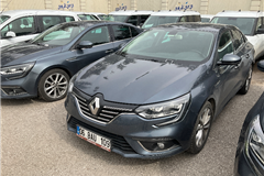 32 - 2019 Renault Megane 1.5 Blue DCI Icon 